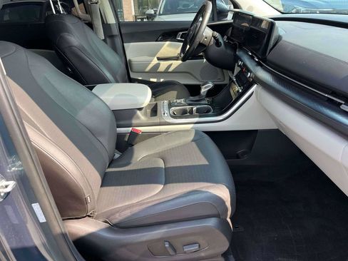 Used 2024 Kia Carnival SX Prestige FWD image 13