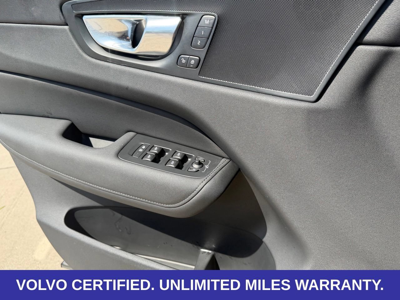 Certified 2026 Volvo XC60 B5 Plus AWD/4WD image 27