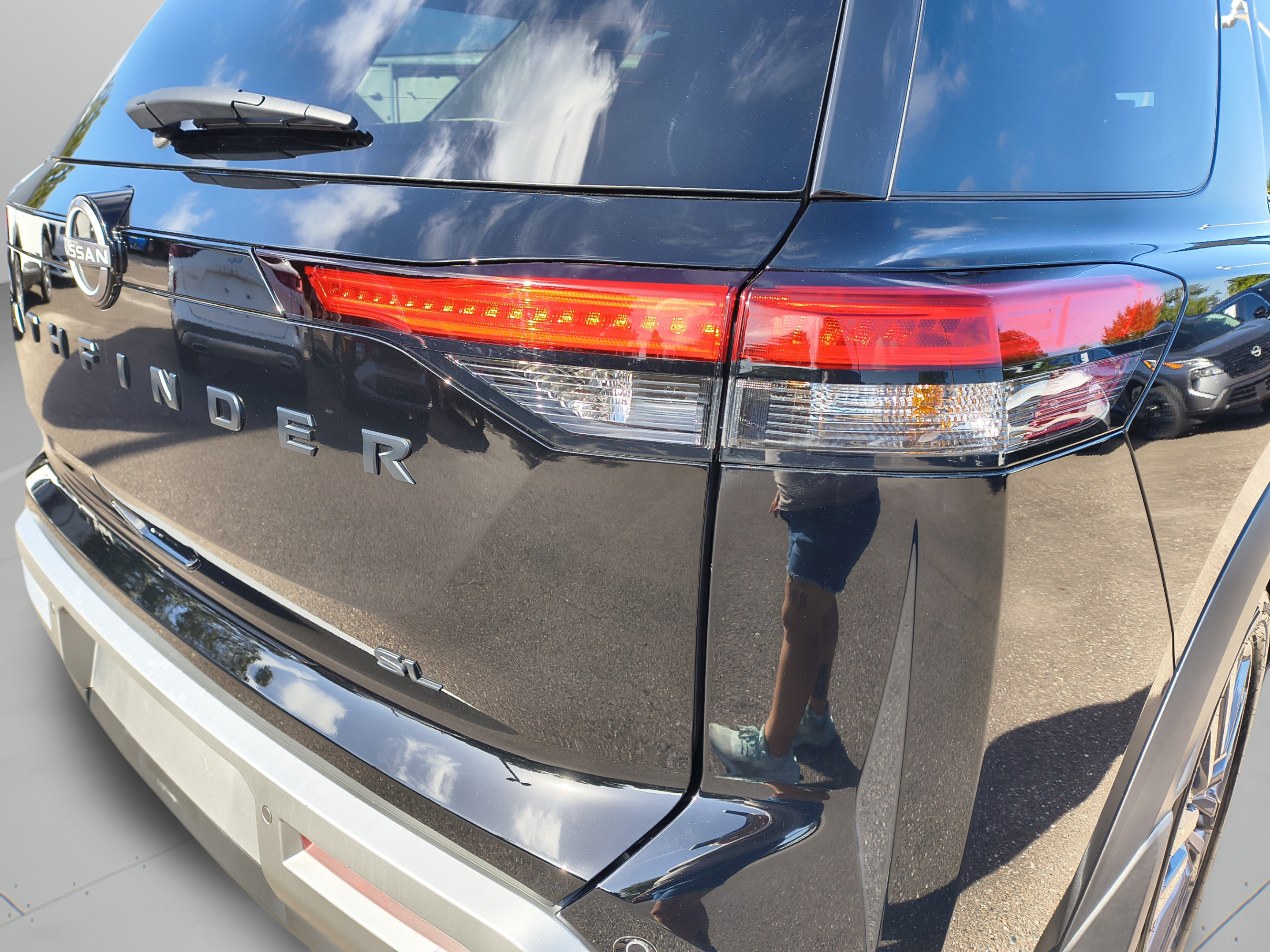 Certified 2023 Nissan Pathfinder SL w/ SL Premium Package FWD image 37