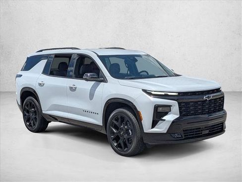 New 2026 Chevrolet Traverse RS w/ LPO, Floor Liner Package AWD/4WD image 5