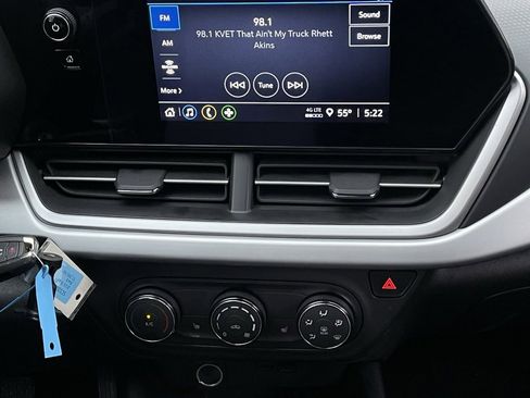 Used 2025 Chevrolet Trax LS w/ LS Convenience Package image 16