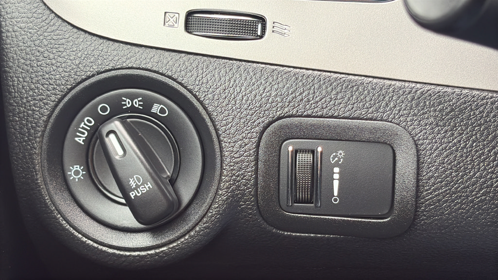 Used 2017 Dodge Journey Crossroad FWD image 25