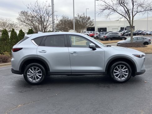 Used 2022 MAZDA CX-5 AWD 2.5 S w/ Preferred Package image 11