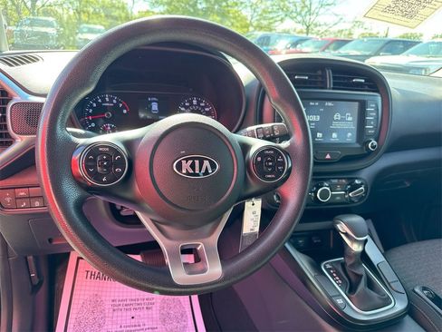 Used 2020 Kia Soul S image 19