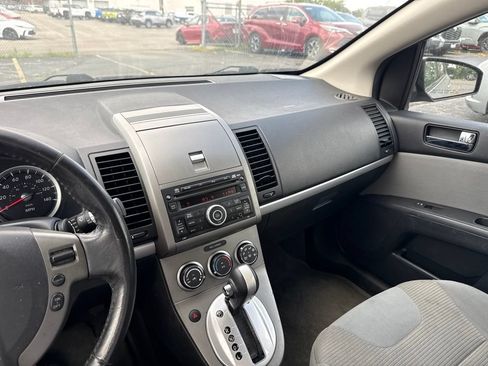 Used 2010 Nissan Sentra 2.0 SR w/ Convenience Pkg FWD image 16