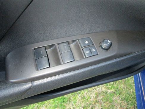 Used 2024 Toyota Camry SE image 21