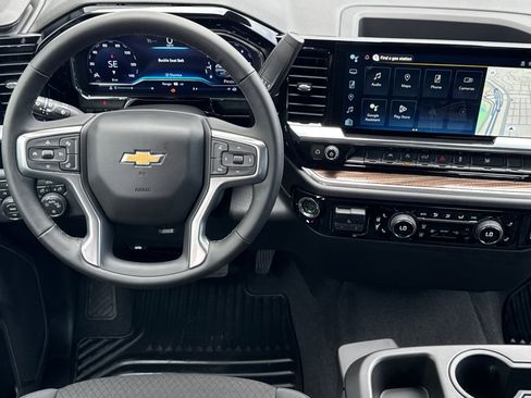 New 2025 Chevrolet Silverado 1500 LT image 14