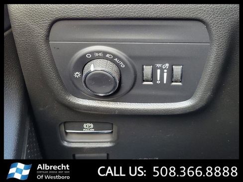 New 2024 Jeep Grand Cherokee L Altitude image 22