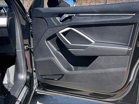 Used 2024 Audi Q3 2.0T Premium Plus image 25