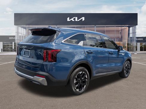Certified 2024 Kia Sorento S w/ Panoramic Sunroof Package FWD image 4