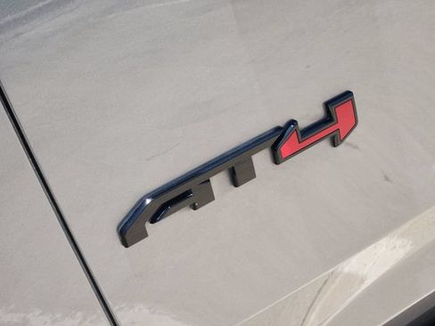 Used 2022 GMC Yukon AT4 AWD/4WD image 12