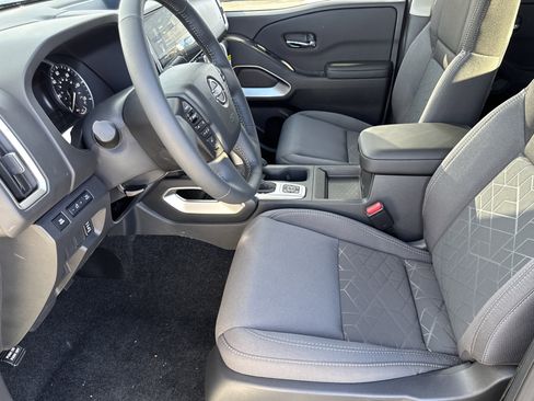 New 2026 Nissan Frontier SV w/ SV Convenience Package AWD/4WD image 9