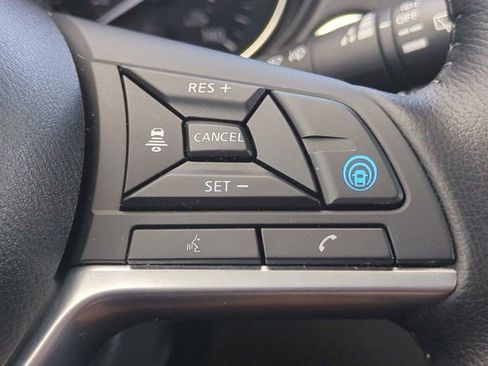 Used 2022 Nissan Rogue Sport SL w/ Premium Package FWD image 28