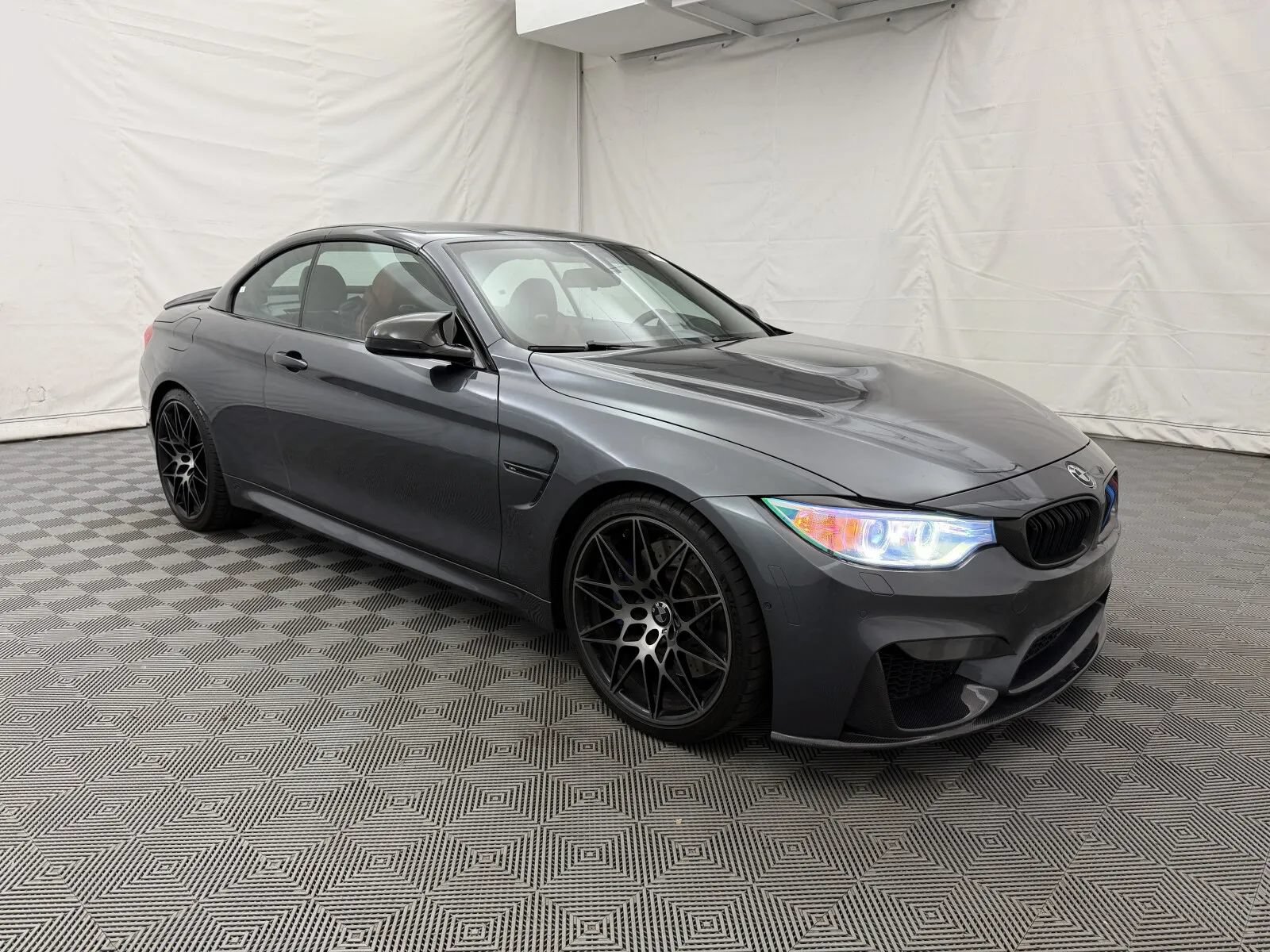 Used 2015 BMW M4 Convertible RWD image 4