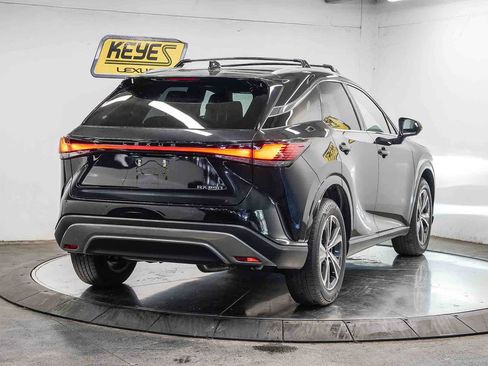 Used 2024 Lexus RX 350 Premium w/ Cold Area Package FWD image 4