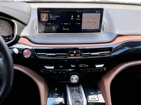 Certified 2024 Acura MDX SH-AWD w/ Technology Package image 7