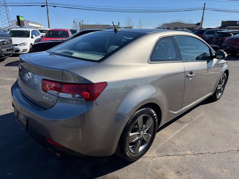 Used 2010 Kia Forte Koup EX FWD image 3