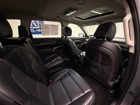 Used 2025 Kia Telluride S AWD/4WD image 7