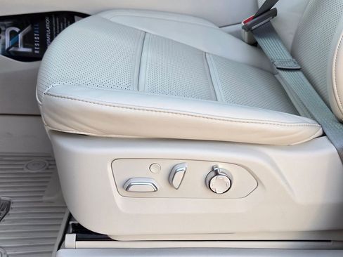 New 2026 Cadillac Escalade ESV Platinum Sport w/ LPO, ONYX Package image 28