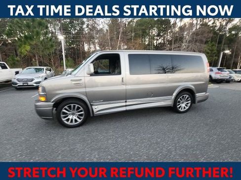 Used 2020 Chevrolet Express 2500 w/ Enhanced Convenience Package image 6