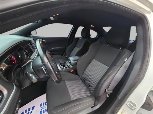 Used 2022 Dodge Charger R/T w/ Blacktop Package image 17