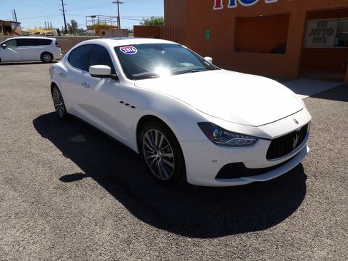 Used 2016 Maserati Ghibli RWD image 2