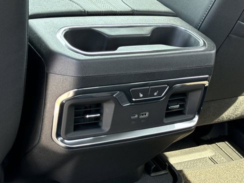 New 2026 Chevrolet Silverado 1500 High Country w/ Midnight Edition AWD/4WD image 17