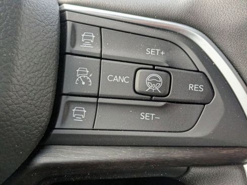 New 2026 Jeep Grand Cherokee Limited image 16