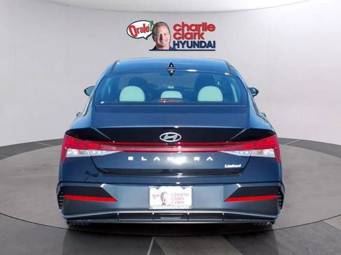 New 2026 Hyundai Elantra Limited FWD image 4