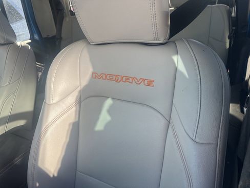 Used 2021 Jeep Gladiator Mojave image 8