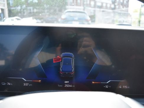 Used 2023 BMW i4 eDrive35 RWD image 17