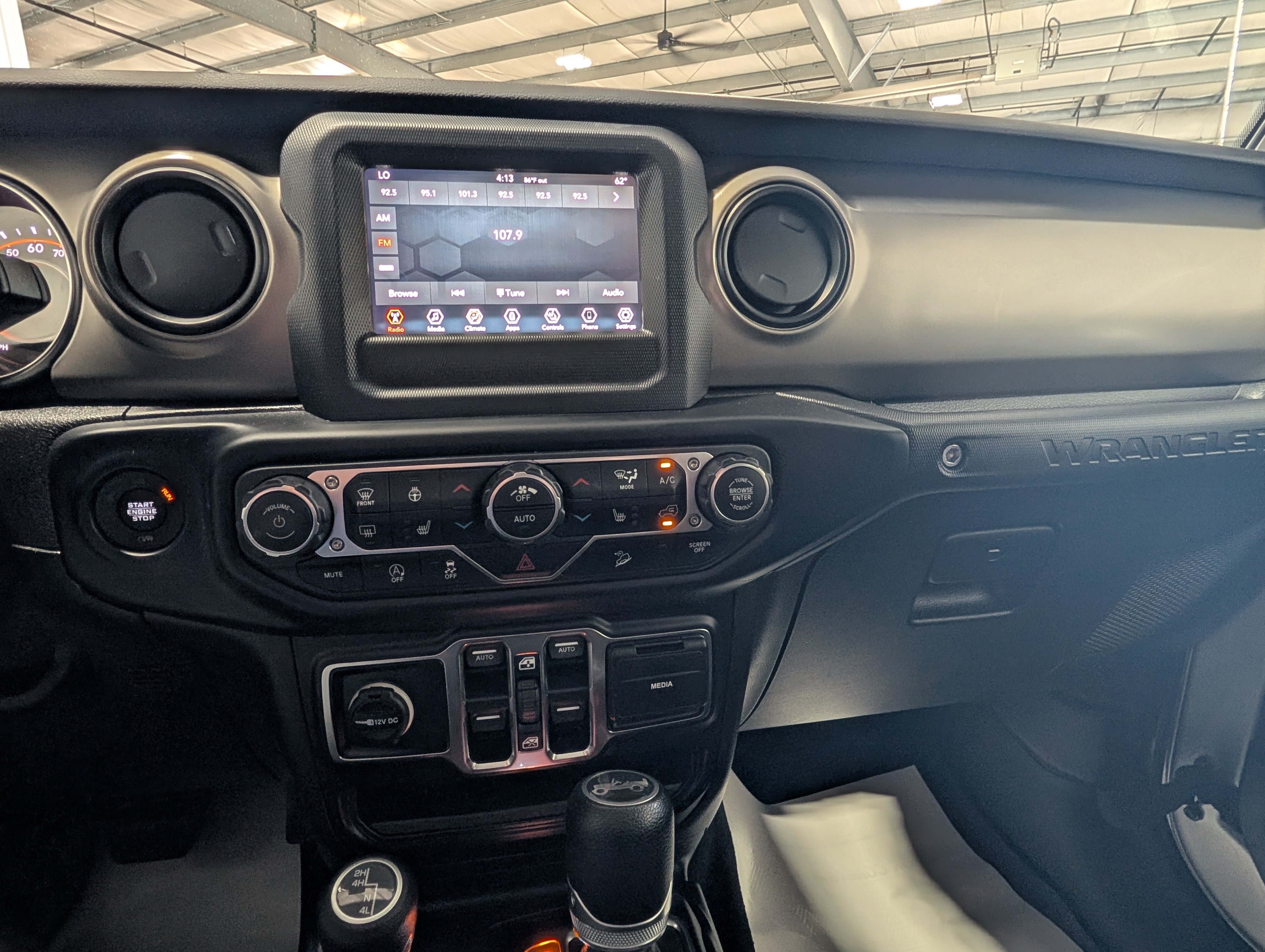 Used 2019 Jeep Wrangler Unlimited Sport S AWD/4WD image 25