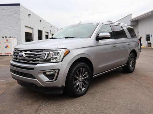 Used 2021 Ford Expedition Limited AWD/4WD image 4