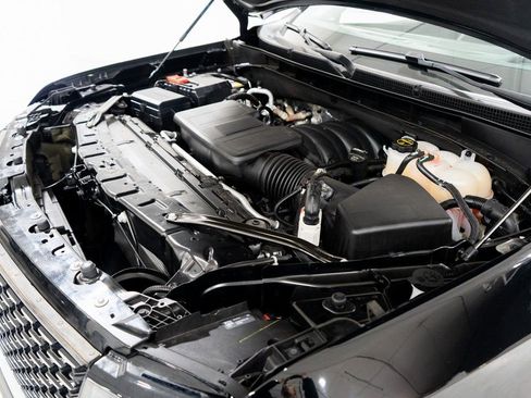 Used 2024 Cadillac Escalade ESV Sport Platinum w/ LPO, ONYX Package image 46