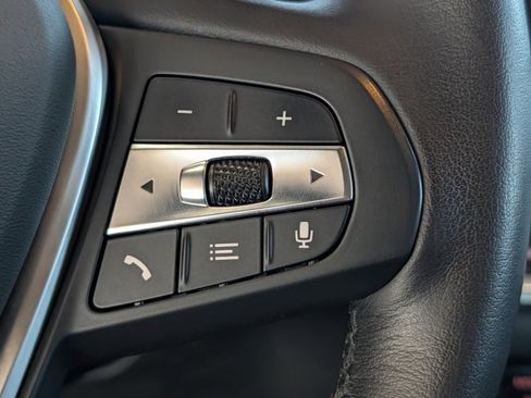 Used 2019 BMW 330i xDrive Sedan w/ Driving Assistance Package image 21