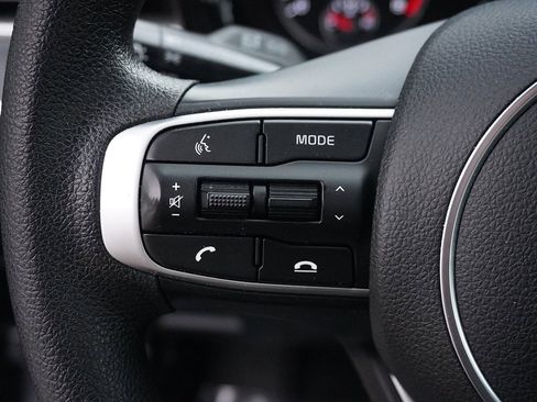 Used 2022 Kia K5 LXS image 39