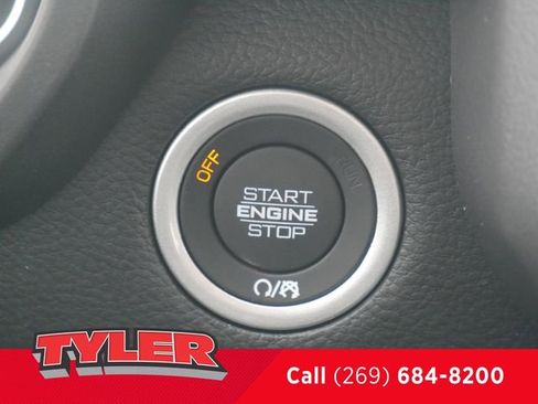 New 2026 RAM 1500 4x4 Crew Cab image 28