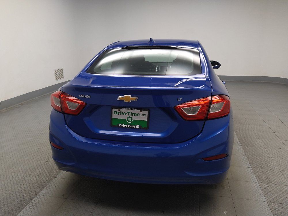 Used 2019 Chevrolet Cruze LT w/ Convenience Package FWD image 7