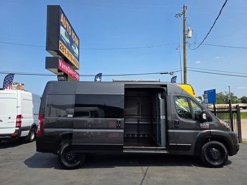 Used 2022 RAM ProMaster 2500 w/ Interior LED Lighting Group FWD image 5