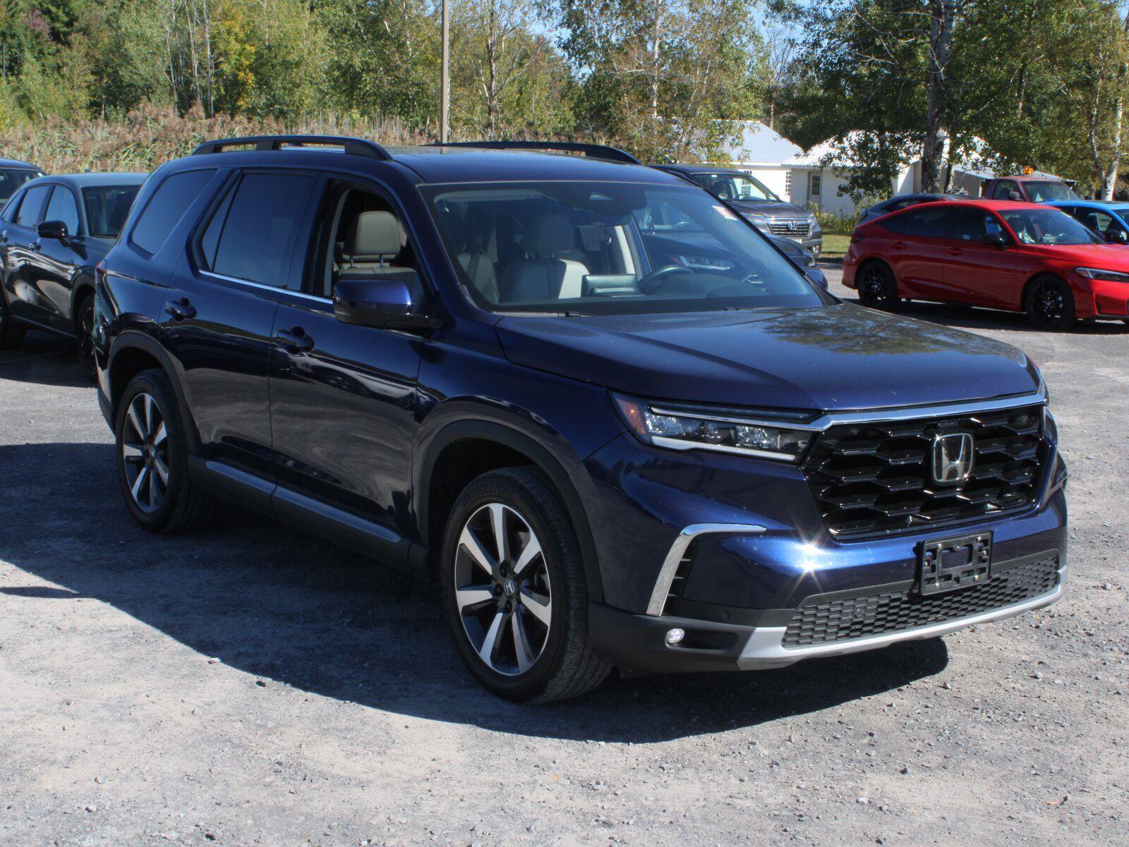 Certified 2024 Honda Pilot Touring image 3