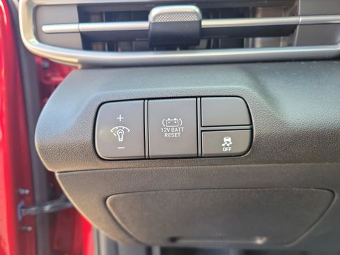 New 2026 Hyundai Elantra Limited image 17