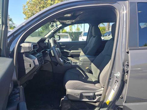 Certified 2026 Toyota 4Runner SR5 AWD/4WD image 8