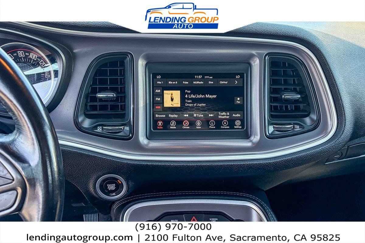 Used 2022 Dodge Challenger SXT RWD image 12