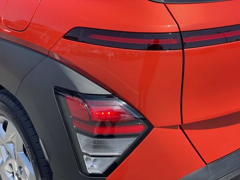 Certified 2025 Hyundai Kona SE FWD image 29
