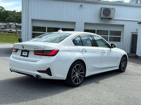 Used 2021 BMW 330i xDrive Sedan w/ Premium Package AWD/4WD image 6