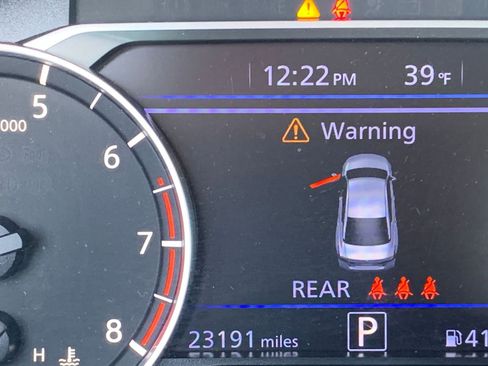 Used 2025 Nissan Altima 2.5 SV image 40