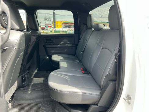 Used 2024 RAM 2500 Tradesman w/ Chrome Appearance Group image 10