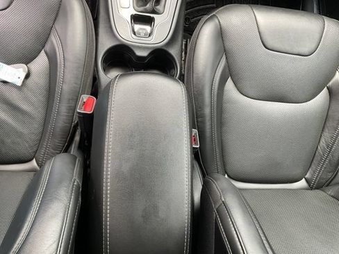 Used 2020 Jeep Cherokee Limited AWD/4WD image 36