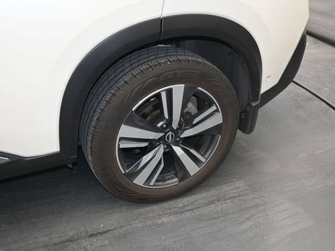 Used 2023 Nissan Rogue SL w/ SL Premium Package FWD image 20