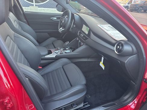 New 2025 Alfa Romeo Giulia AWD w/ Veloce Package AWD image 22